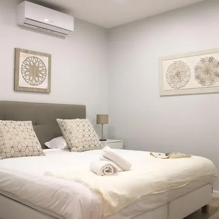 Apartment Historical Bolhao Market Flat - With Ac! Porto